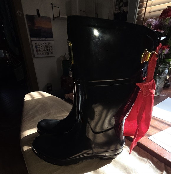 Joules Evedon Glossy Black Boots with Red Ribbon Women's Size 9 - Picture 8 of 9